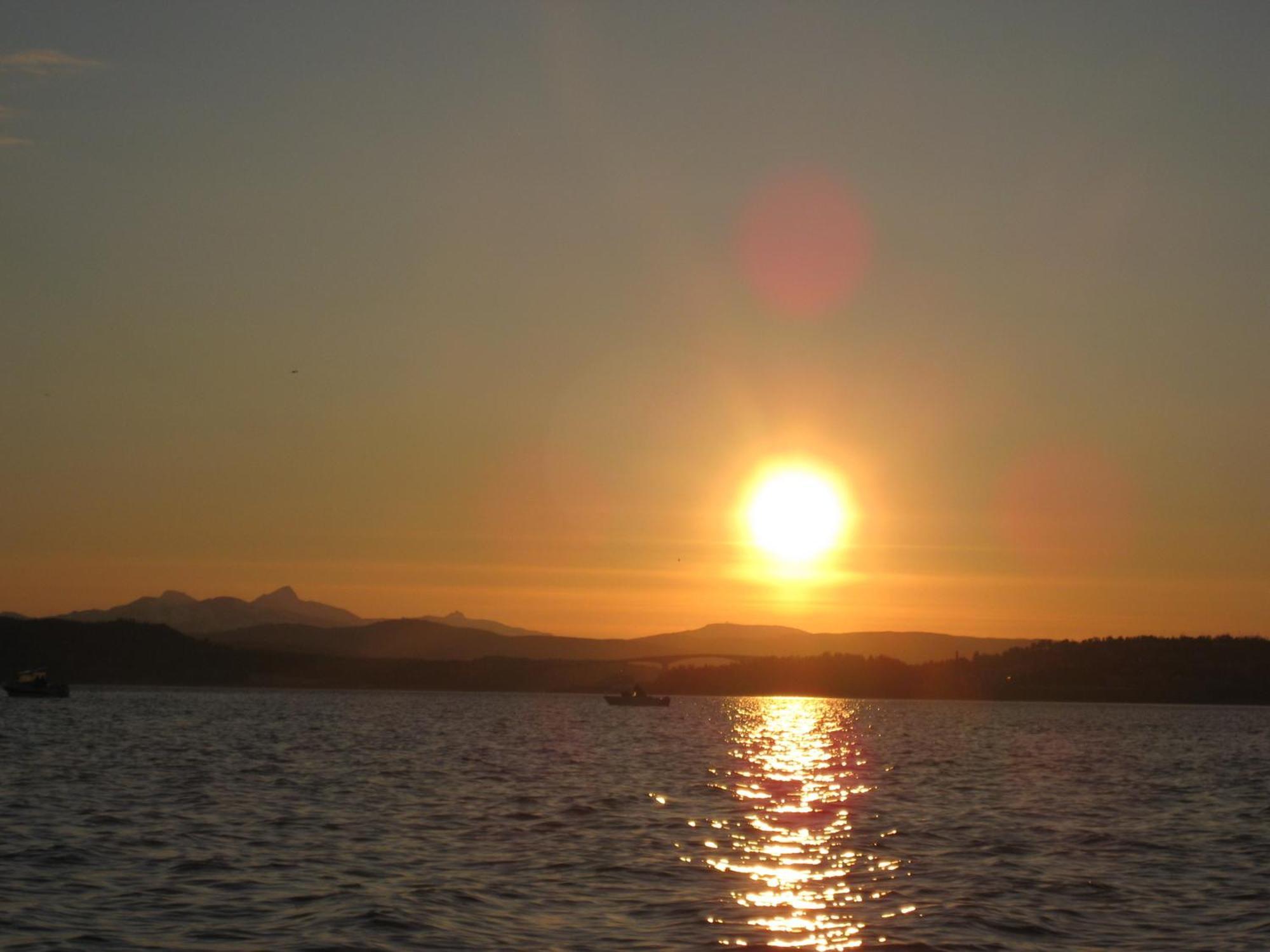 Furoy Hotel Apartments And Boating Sorreisa ภายนอก รูปภาพ